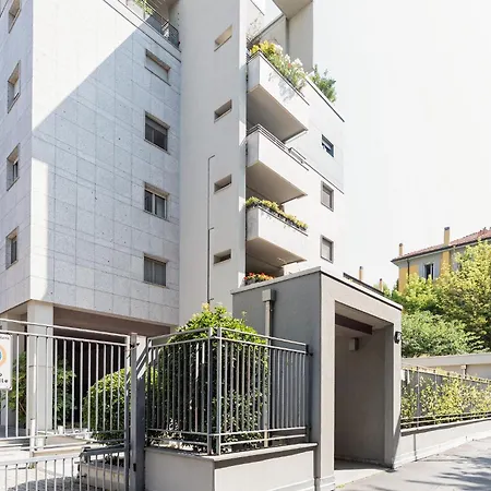 Guesthost - Stylish Viale Toscana * Mediolan