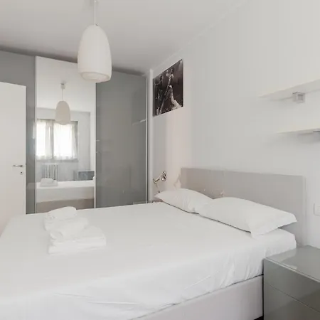 Apartament Guesthost - Stylish Viale Toscana Mediolan