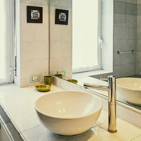 Guesthost - Modern With Hot Tub * Milaan
