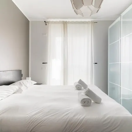 Guesthost - Bonola M1 Balcony Lägenhet *