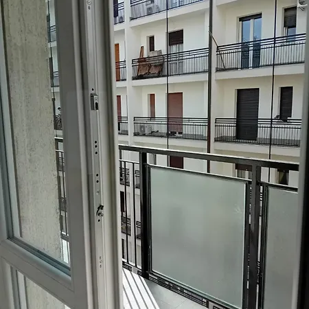Lägenhet Guesthost - San Siro Modern With Balcony