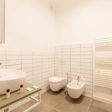 Apartment Guesthost - Cozy Near Parco Trotter