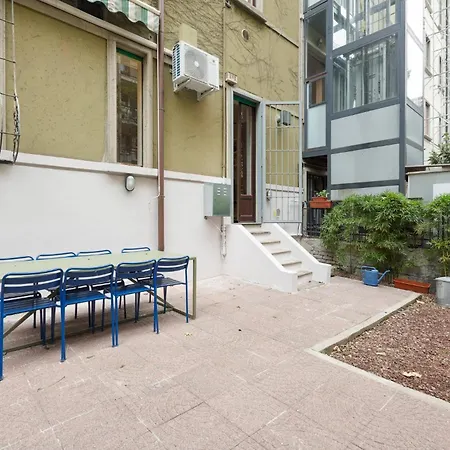 Guesthost - Modern And Cozy Near Amendola M1 Apartamento *