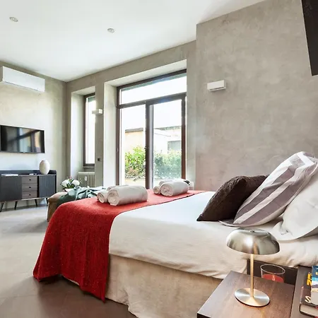 圣巴比亚套房酒店 *