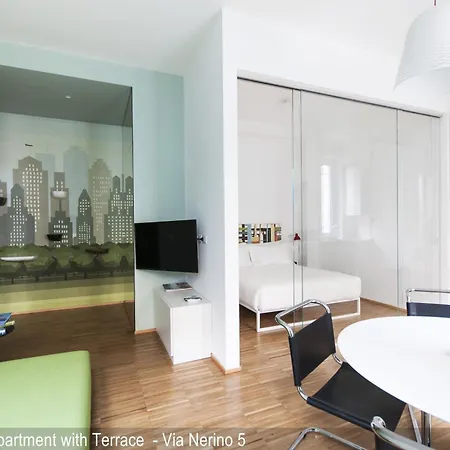 Apartament Brera In Center Mediolan