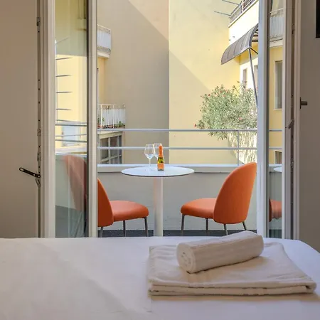 Italianflat - Vandom 1 Duomo Foresteria Lombarda Gasthuis 3*