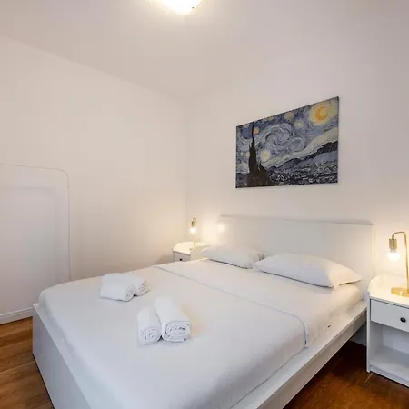 Vigoni 3 - Wonderful Penthouse With Terrace - B Milão
