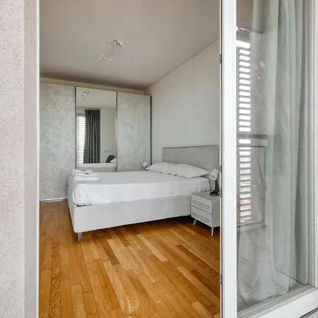 Apartmán Giaxtower Gym & Pool Skyline View *