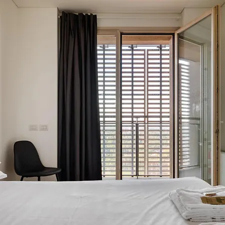 Giaxtower Gym & Pool Skyline View Milán