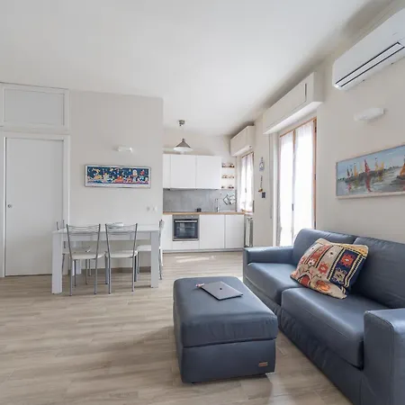 Stylish Porta Romana With Terrace *