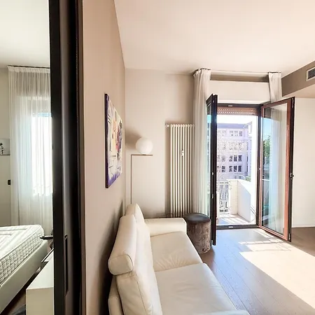 Bilocale Di Design Moscova Brera Διαμέρισμα