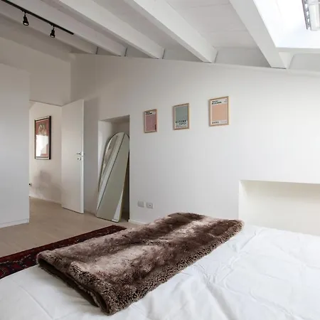 شقة Newly Renovated Bright Penthouse *