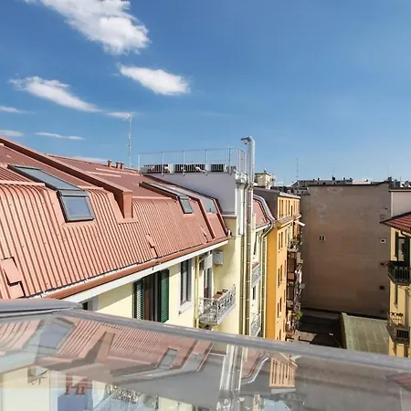 شقة Newly Renovated Bright Penthouse