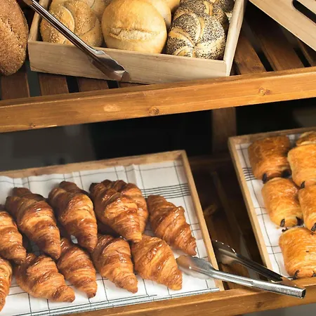 Novotel Linate Aeroporto מלון 4*