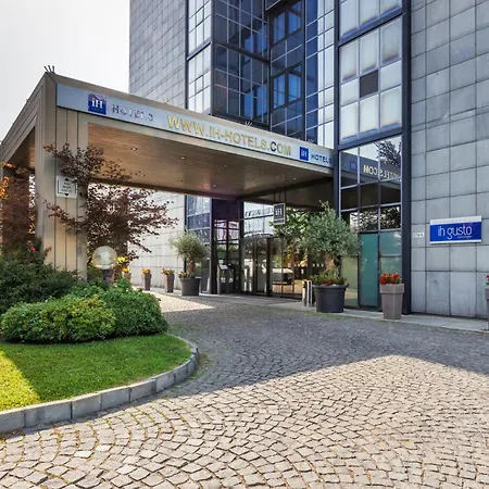 Ih Lorenteggio Hotel