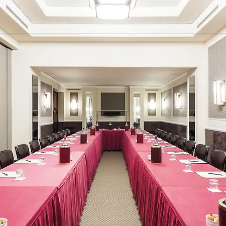 Doria Grand Отель