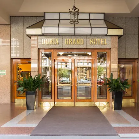Отель Doria Grand Милан