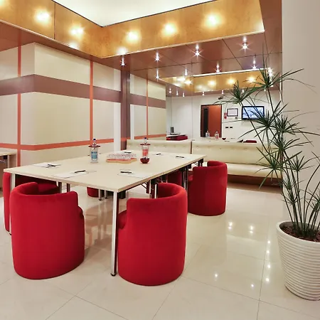 Western Hotel 4*