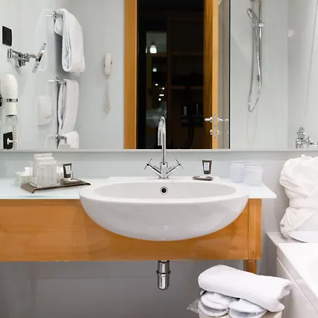 Spadari Al Duomo Otel 4*