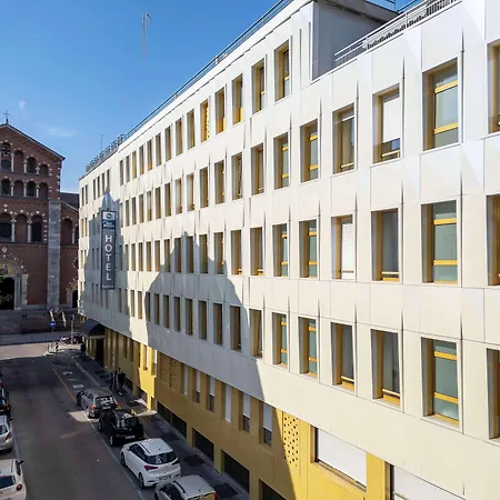 فندق بِست ويستيرن ماديسون 4*