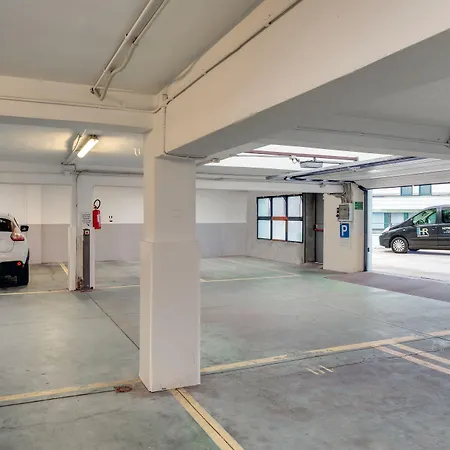 Ξενοδοχείο Raffaello 4*