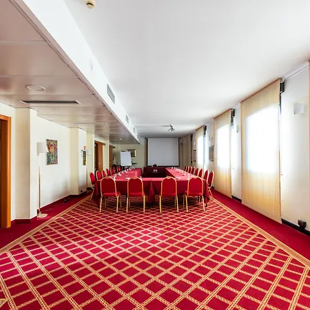 Hotel Mirage Sure Collection By Western