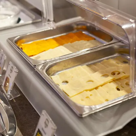 Mirage Sure Collection By Western Hotel 4*