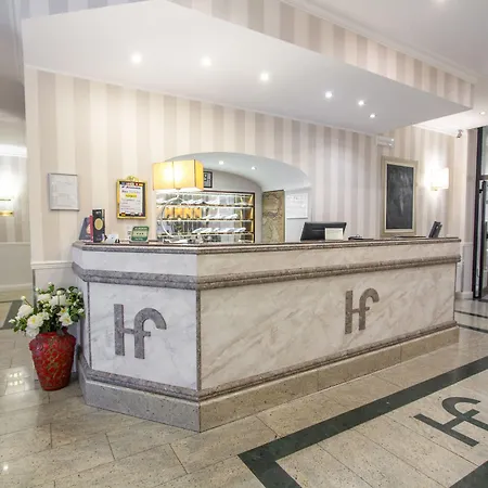 Hotel Flora 3*