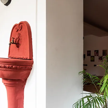 Youhosty - Secret Garden Apartman