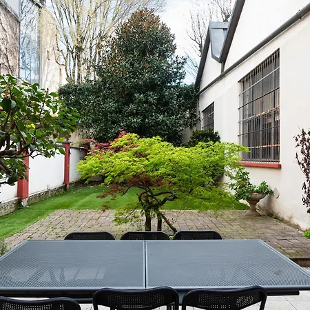 Youhosty - Secret Garden Apartman *