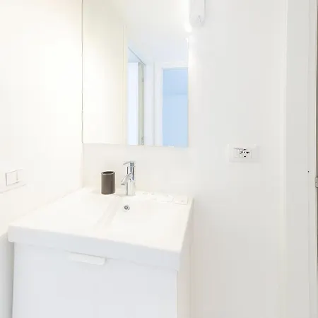 Hbhall Navigli 5