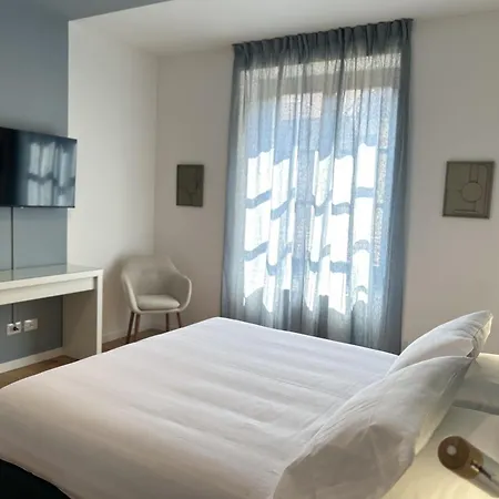 Fifty Eight Repubblica Three Bedrooms Apartment
