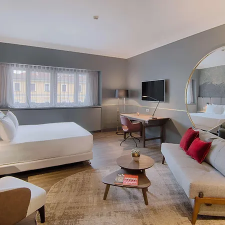 Отель Nh Collection Porta Nuova 4*