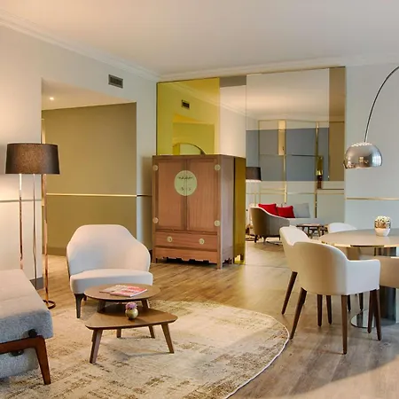 Отель Nh Collection Porta Nuova 4*