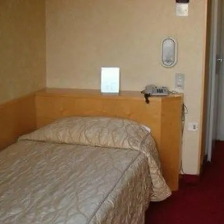 Mokinba Sant'ambroeus 3* Milan