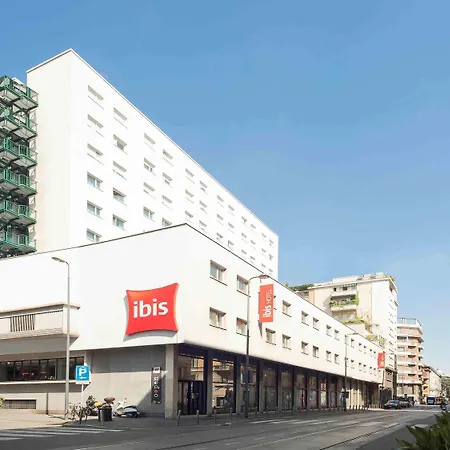 Hotel Ibis Centro Mediolan