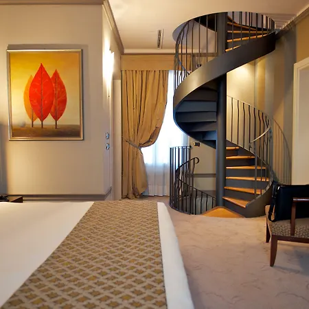 Hotel Grand Visconti Palace