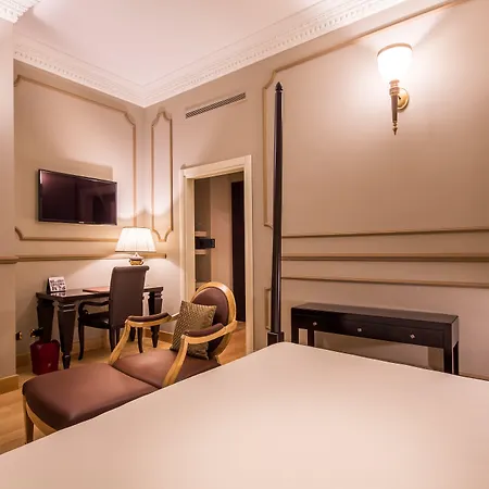 Grand Visconti Palace