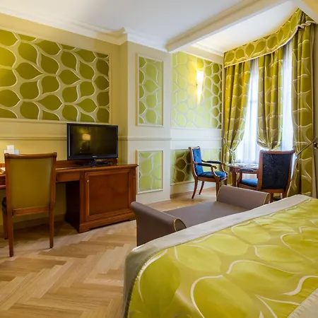 Hotel Grand Visconti Palace 4*