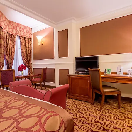 Hotel Grand Visconti Palace