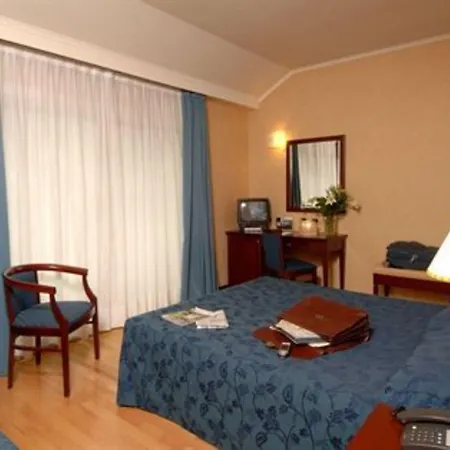 Ξενοδοχείο Terminal 3*