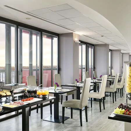 & Contessa Jolanda Aparthotel 4*