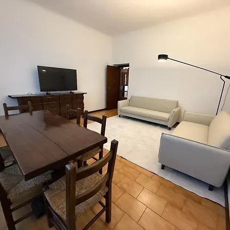 70s Vibes Flat Close To Bocconi