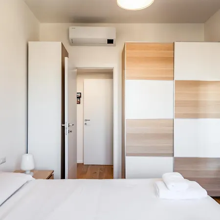 Design Flat With Terrace At 10 Min San Siro Stadium Apartment