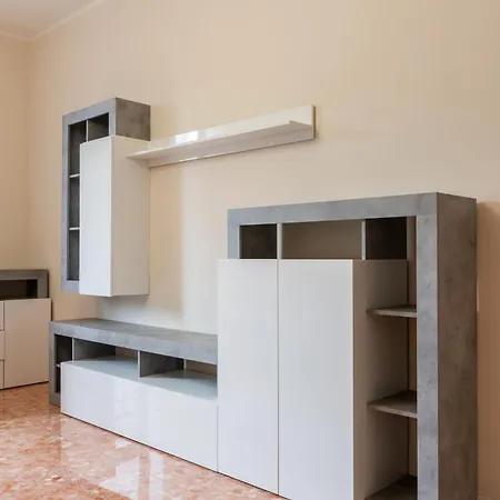 Altamura Trilocale Quartiere Bande Nere San Siro * Milão