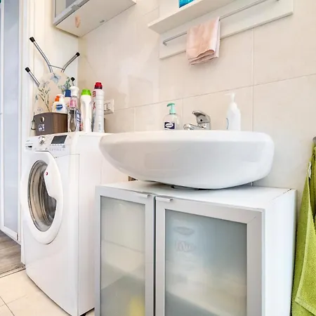Lovely Flat Close To Center In Porta Romana 밀라노