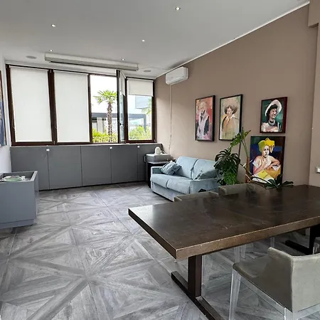 Apartment Elegant Two-room 5 Minutes From Cathedral *