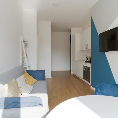 Apartment Guesthost - M2 Sant'agostino Bright Mailand