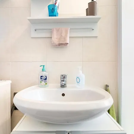 Lovely Flat Close To Center In Porta Romana 아파트 밀라노