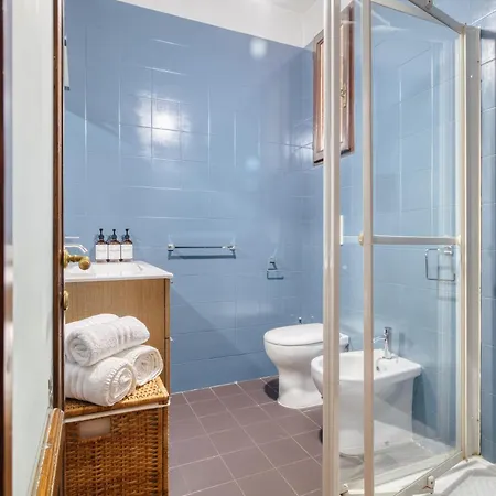 Your Sunny Getaway In Porta Venezia Dist... Apartament *